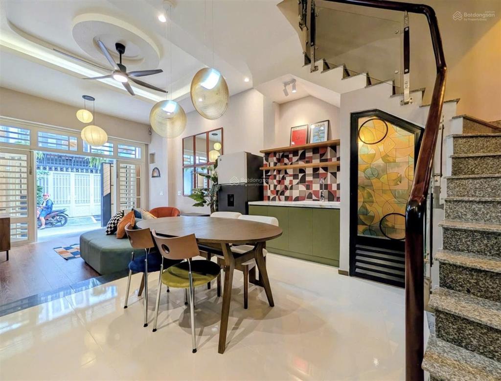 Độc lạ sài gòn hẻm xe tải 5m có gu 4 tầng lầu nội thất xịn quyến rũ không lộ giới ko quy hoạch