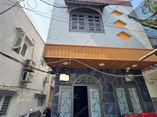 4 tầng lầu mái đúc cạnh phú nhuận sát bình thạnh nhà kiên cố .đg số 2 nguyễn kiệm