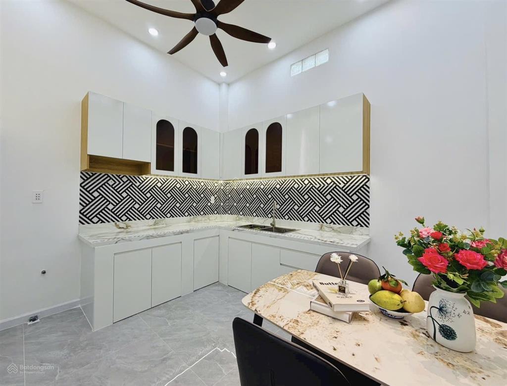Giáp bình thạnh+ phú nhuận+ kịp đón xuân+ nhà mới vô ở ngay 2 tầng thiết kế đẹp đường quang trung