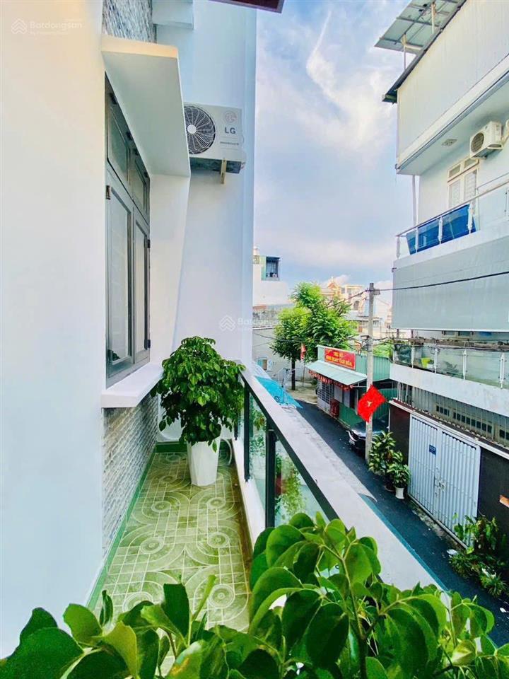 Diện tích to 3 tầng lầu bề thế hẻm xe tải 4 phòng ngủ đường phạm văn chiêu ngay nhà thờ thạch đà