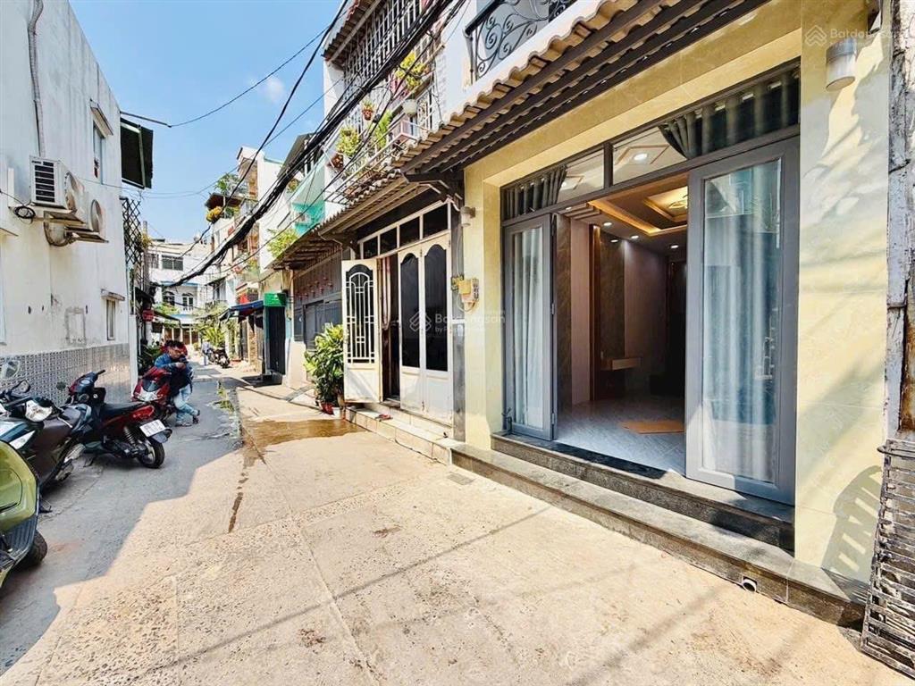 Nhà mới  đón xuân  hẻm ô tô  2 tầng  đường lê đức thọ  gần chợ xóm mới  ở hoặc cho thuê ngon