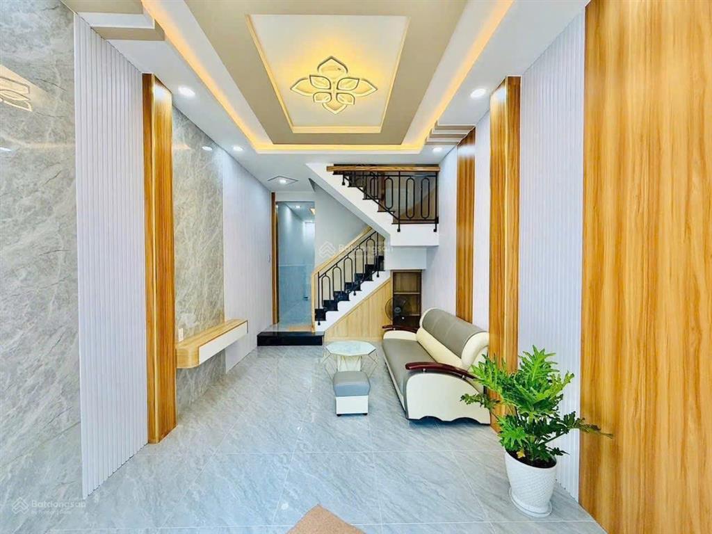 Nhà mới  đón xuân  hẻm ô tô  2 tầng  đường lê đức thọ  gần chợ xóm mới  ở hoặc cho thuê ngon
