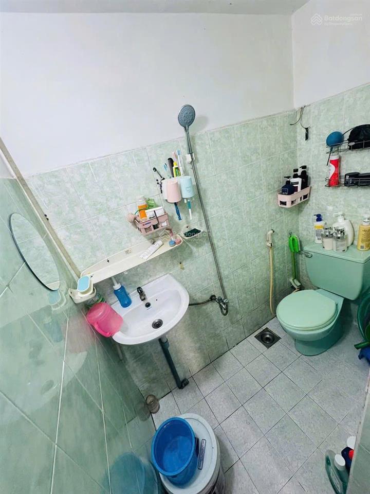 Hàng thơm  giá rẻ ngang rộng diện tích to 2 tầng đường quang trung gần trung tâm thương mại