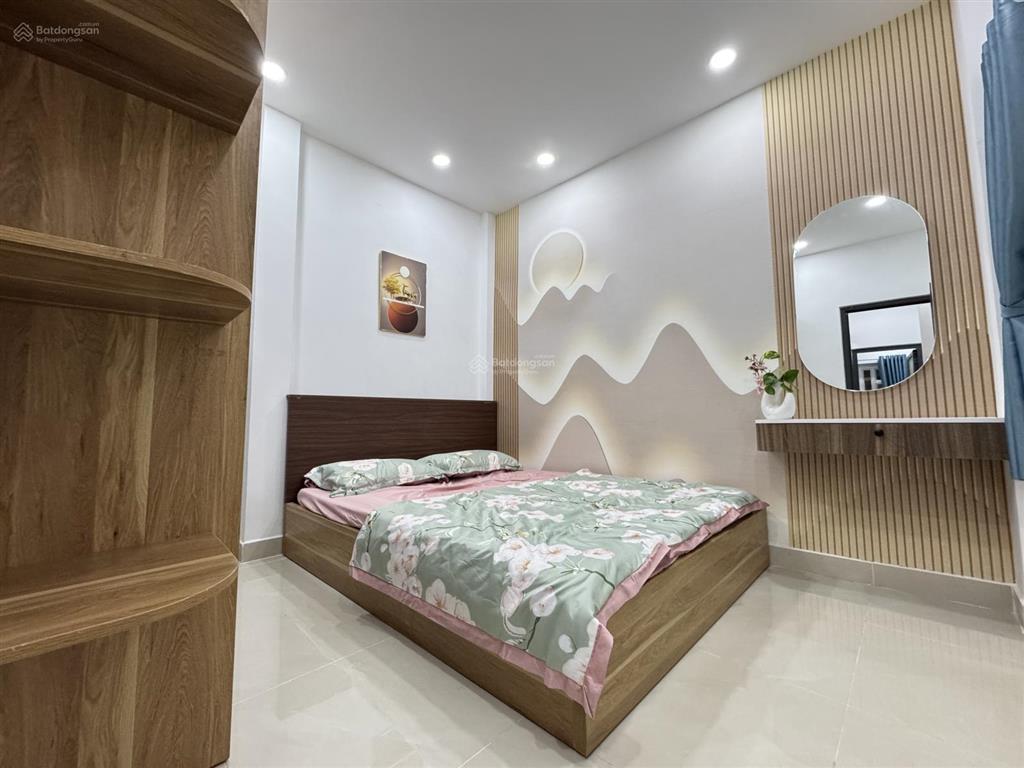 Tin thật  3 phòng ngủ  2 sân thượng trước sau  giáp sân bay  cạnh phú nhuận  đg quang trung