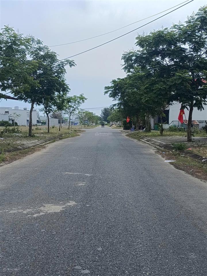 122.5m2 hướng đông nam. kft số9 điện ngọc