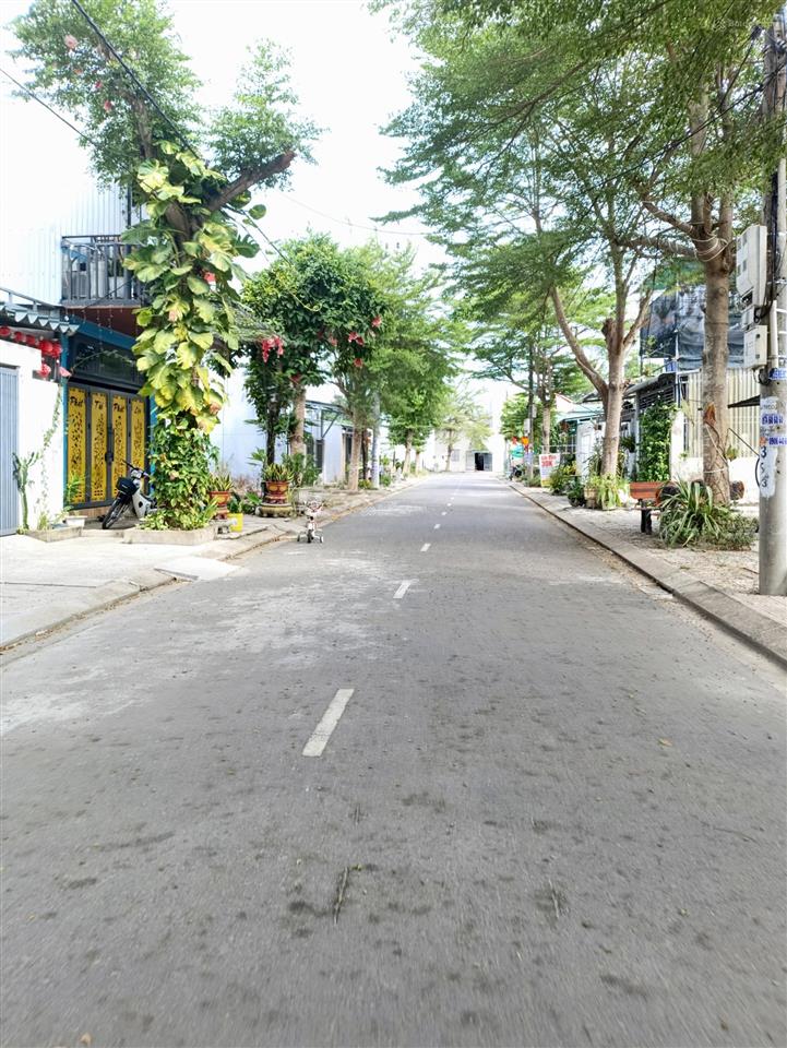 81m2 sạch đẹp kdt an phú quý  điện ngọc