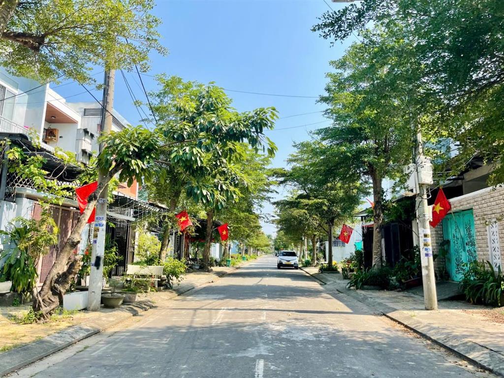 107m2 hướng đông nam kdt an phú quý điện ngọc