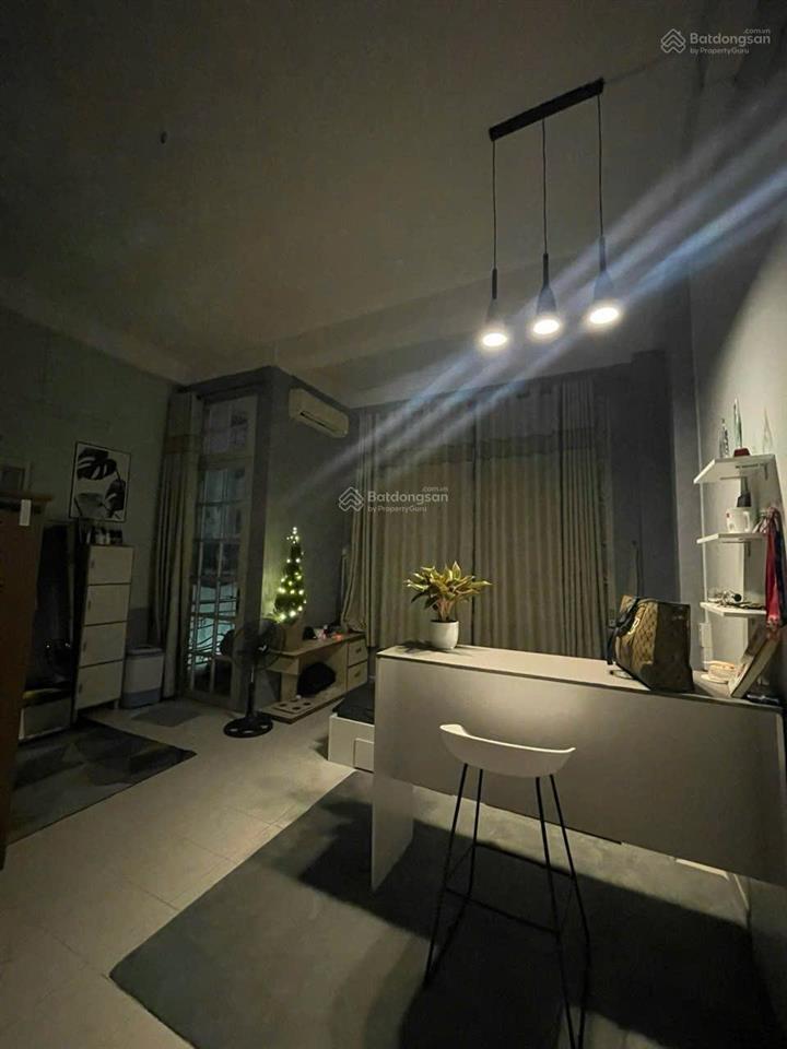 Bán nhà 3 mặt hxh 305/ lê văn sỹ p1 q tân bình (63m2)