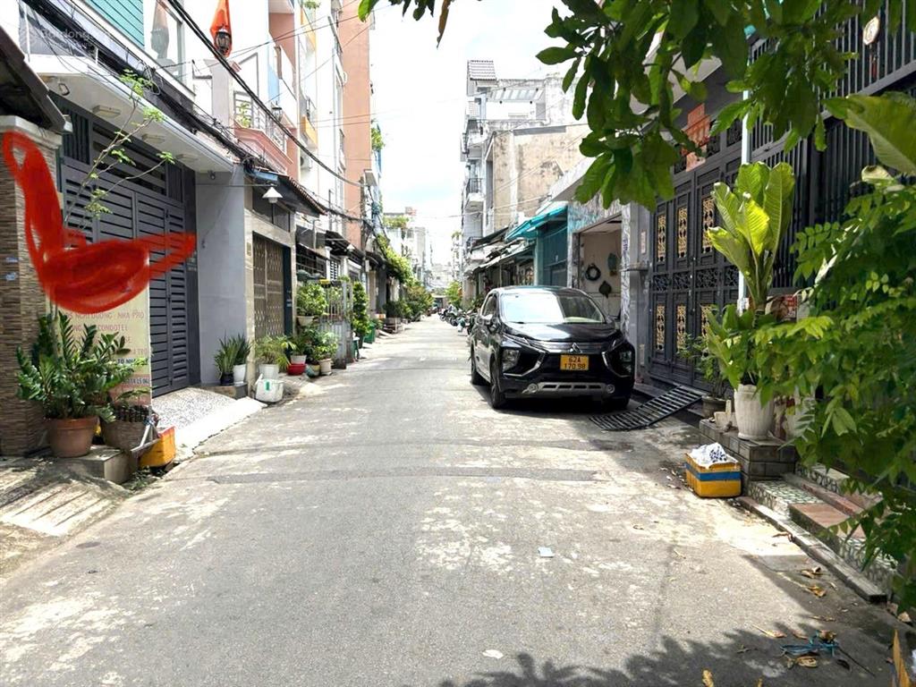 Nhà chính chủ phường 16, q8 hẻm ô tô thông gần trung tâm 4pn 5 tỷ thương lượng mạnh