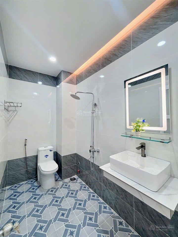 Bán nhà hẻm xe hơi phạm thế hiển, p5, q8 4x15m có 1 trệt 2 lầu 4 phòng ngủ, nhà mới đẹp vào ở ngay