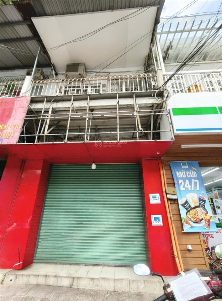 Cho thuê nhà mặt tiền hồng bàng, quận 5 4x18 2 phòng đường 40m rất đông đúc xe 25 triệu tl