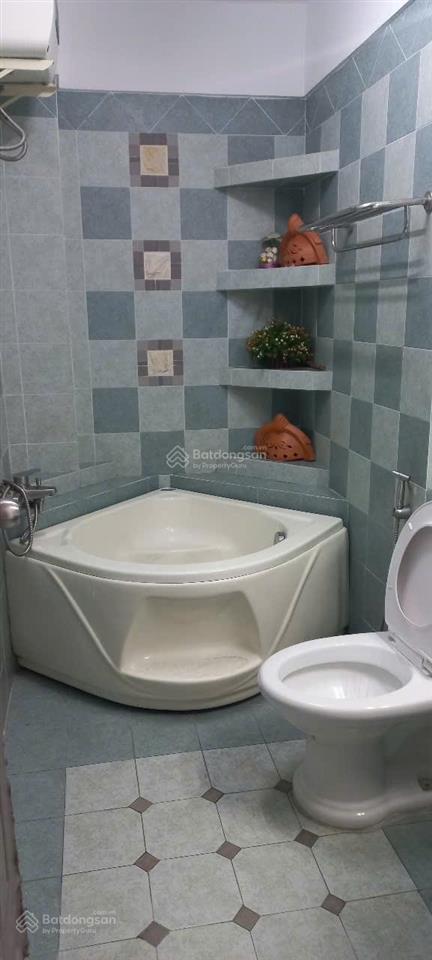 Cho thuê nhà mặt tiền tạ quang bửu, quận 8 gần cầu chữ y, 4x16m, 3 tấm, 5 phòng hẻm ô tô 18 triệu
