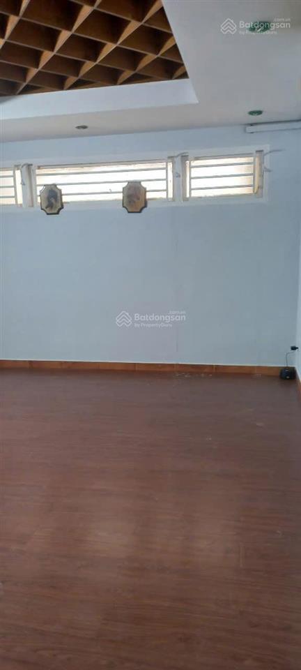 Cho thuê nhà mặt tiền tạ quang bửu, quận 8 gần cầu chữ y, 4x16m, 3 tấm, 5 phòng hẻm ô tô 18 triệu