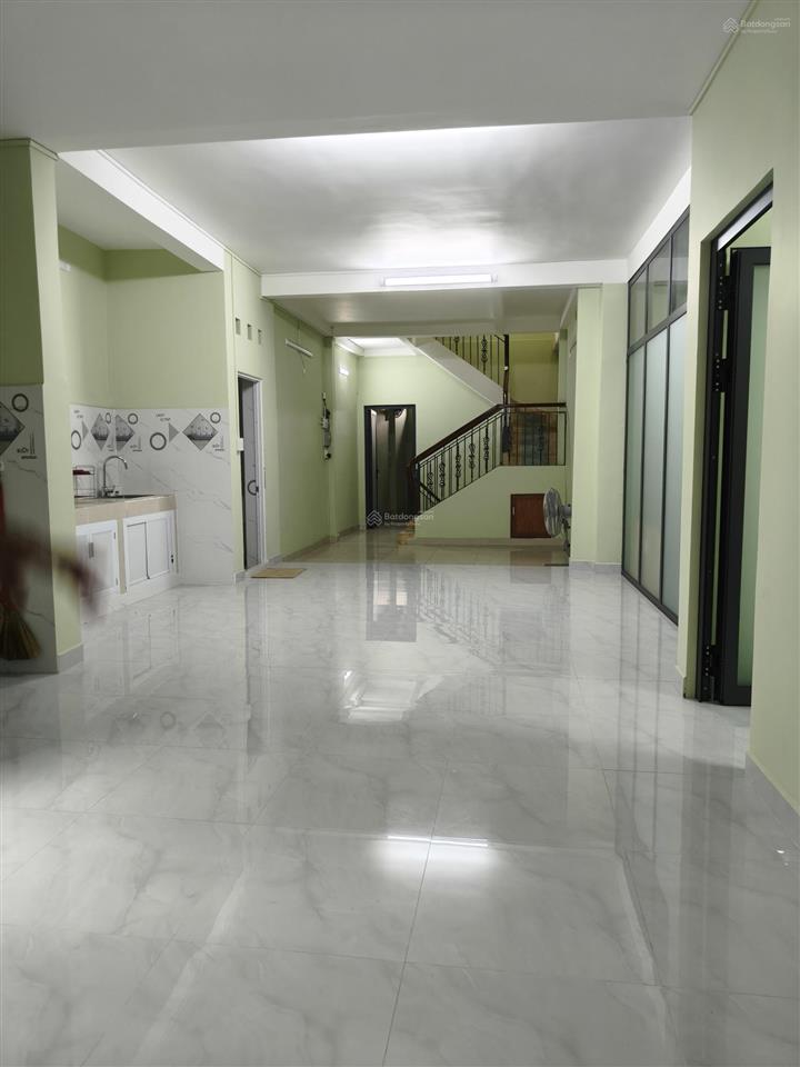 Cho thuê nhà mặt tiền ba đình, quận 8 4x20 4 phòng 3 wc 15 triệu kinh doanh tốt