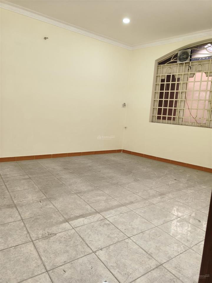 Cho thuê nhà mặt tiền gần hải thượng lãn ông, quận 5 9x23m, 4 tấm, 8 phòng 6 wc 50 triệu/tháng