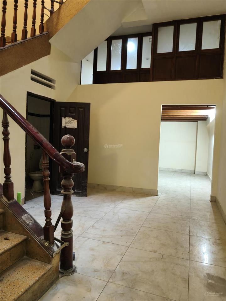 Cho thuê nhà mặt tiền gần hải thượng lãn ông, quận 5 9x23m, 4 tấm, 8 phòng 6 wc 50 triệu/tháng