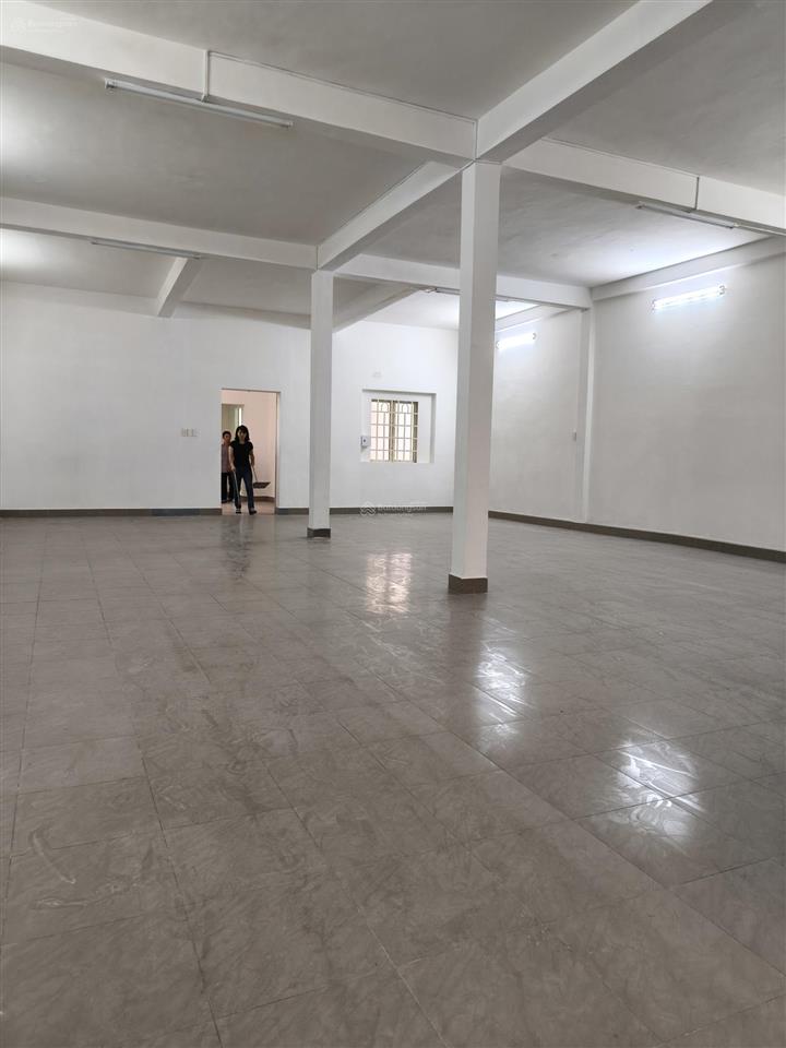 Cho thuê nhà mặt tiền gần hải thượng lãn ông, quận 5 9x23m, 4 tấm, 8 phòng 6 wc 50 triệu/tháng