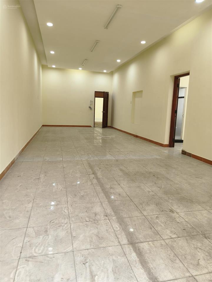 Cho thuê nhà mặt tiền gần hải thượng lãn ông, quận 5 9x23m, 4 tấm, 8 phòng 6 wc 50 triệu/tháng