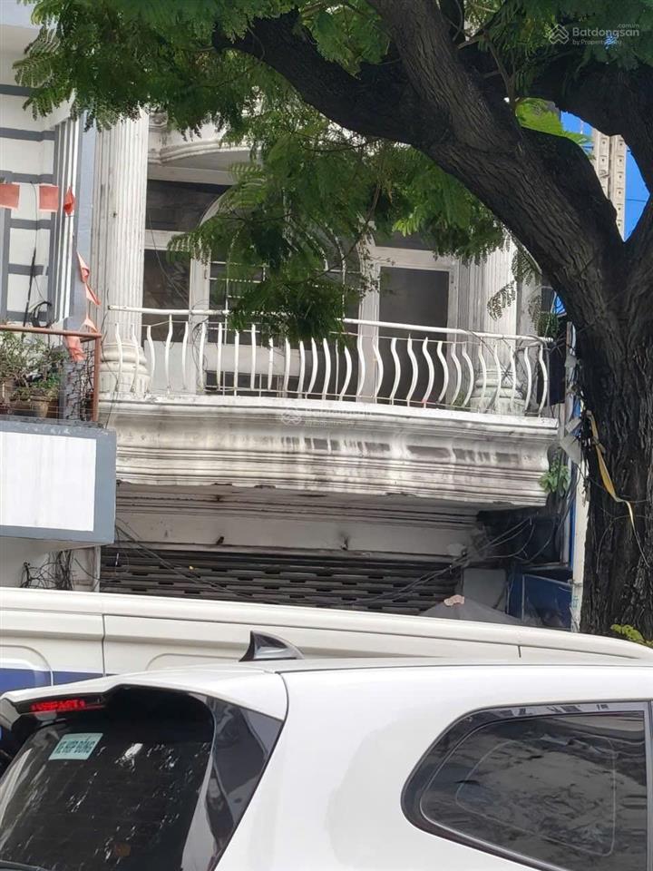 Cho thuê nhà mặt tiền gần hải thượng lãng ông, q5  4,5x17m 15 phòng 60 triệu/tháng