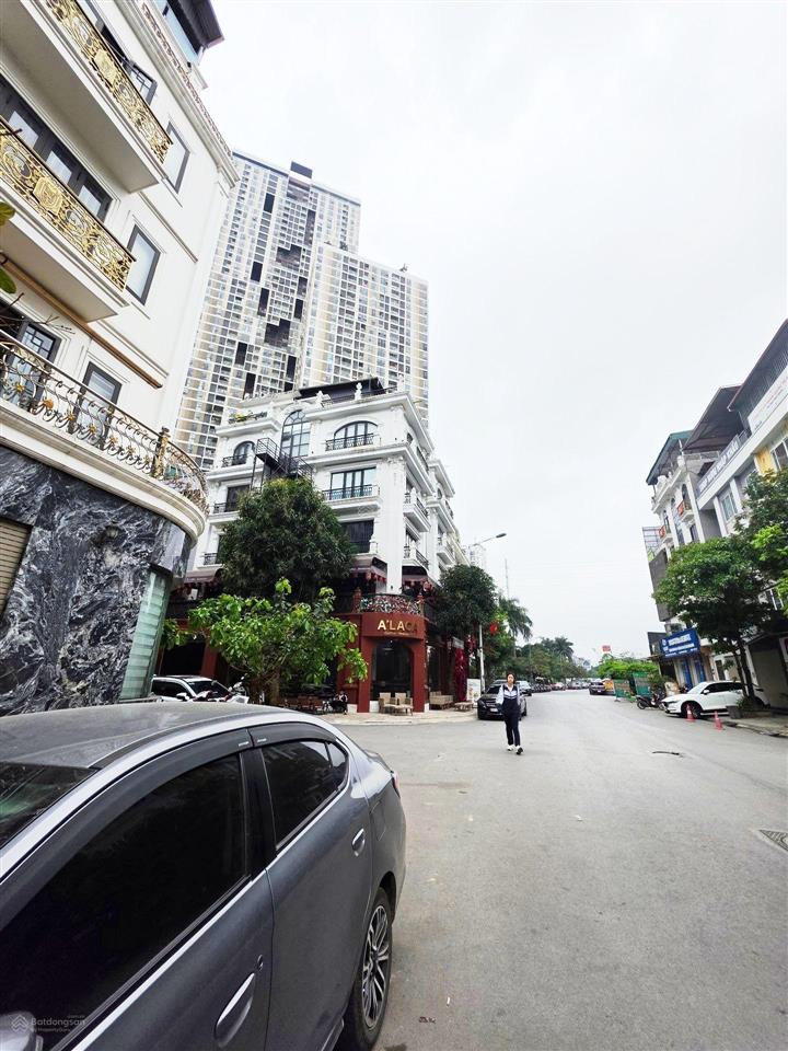 Chỉ hơn 14 tỷ liền kề kđt văn khê hà đông 5 tầng nội thất đẹp vỉa hè ô tô vòng quanh