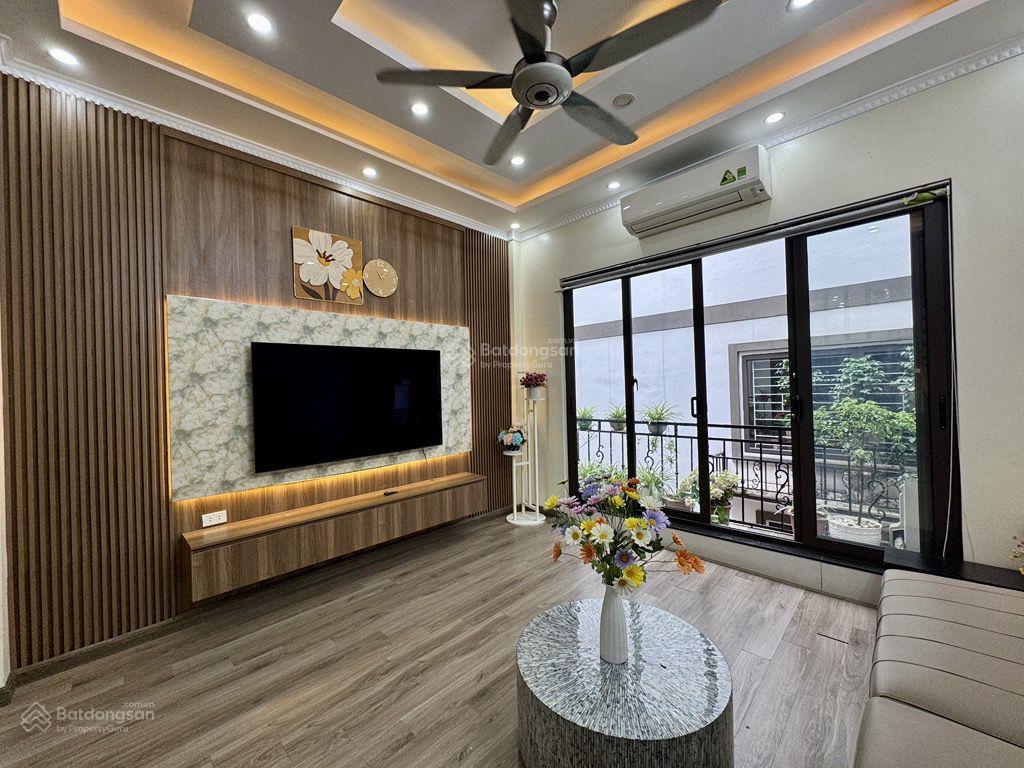 Chỉ hơn 14 tỷ liền kề kđt văn khê hà đông 5 tầng nội thất đẹp vỉa hè ô tô vòng quanh
