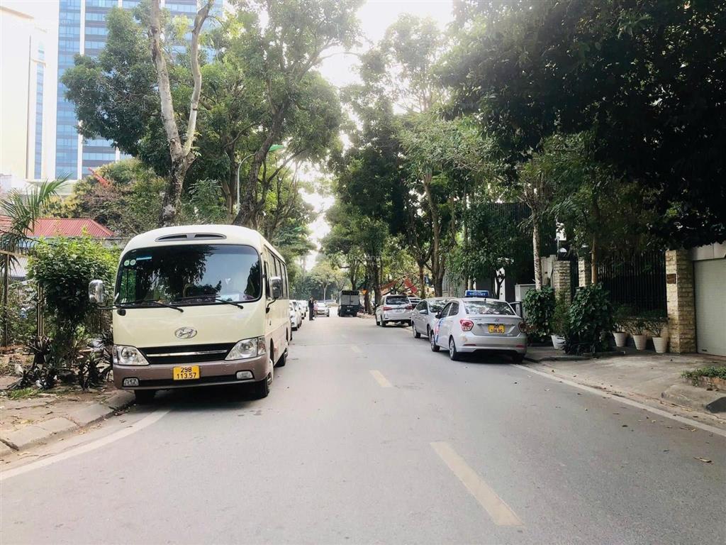 Phân lô vỉa hè ô tô tránh ngay kđt xa la hà đông 63m2 mt 4.5m giáp công viên, 14.6 tỷ