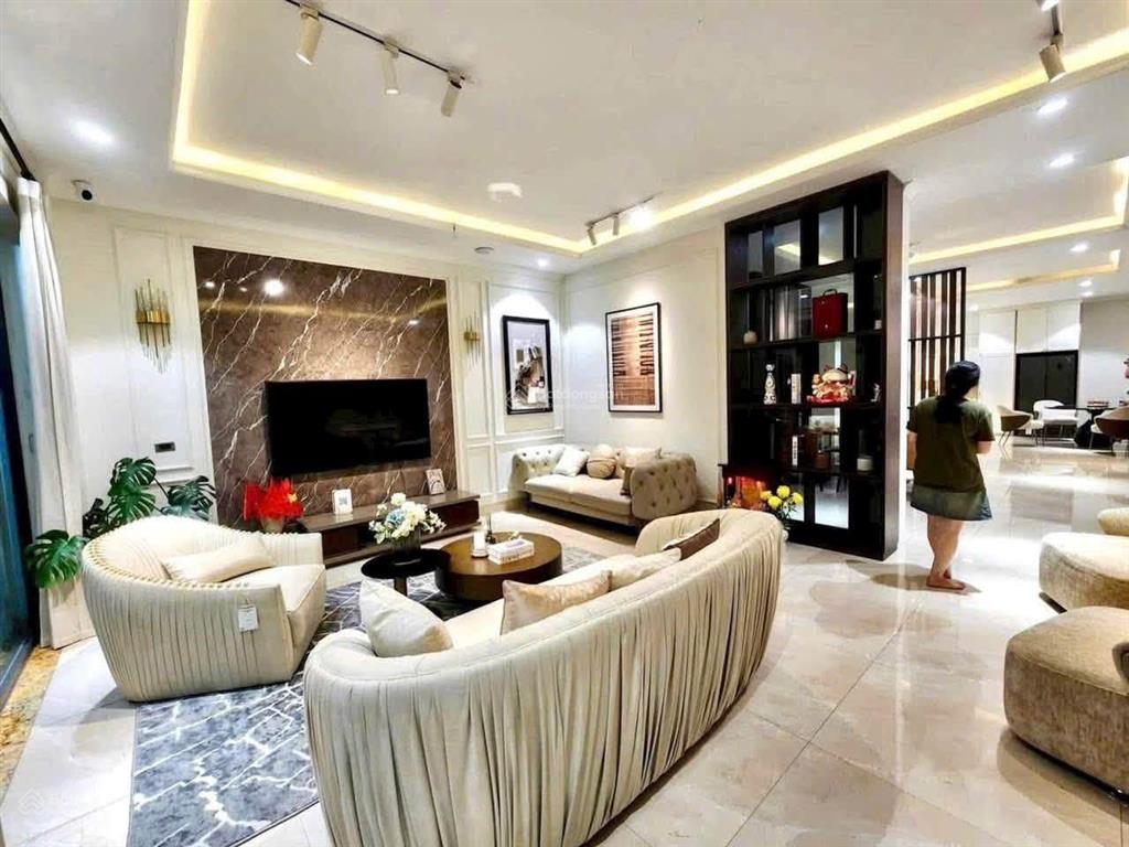 Liền kề đẹp kđt văn phú view vườn hoa 5 tầng thang máy 90m2, 2 thoáng chỉ 19 tỷ