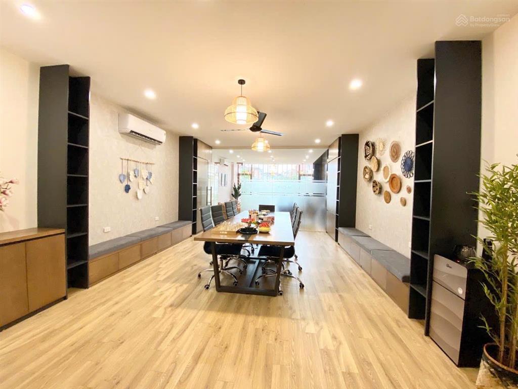 Cho thuê nhà 6 tầng chính chủ làm việc ổn định nhà độc lập 6 tầng 1 hầm để xe
