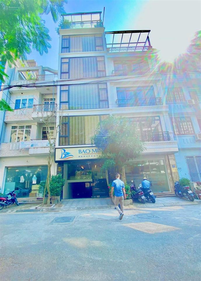 Cho thuê nhà 6 tầng chính chủ làm việc ổn định nhà độc lập 6 tầng 1 hầm để xe