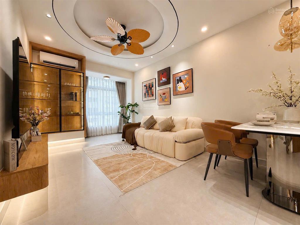Bán căn hộ chung cư skygarden 3 diện tích 71 m2 tk 2 pn ,1wc giá  5,850 tỷ  0908 450 ***