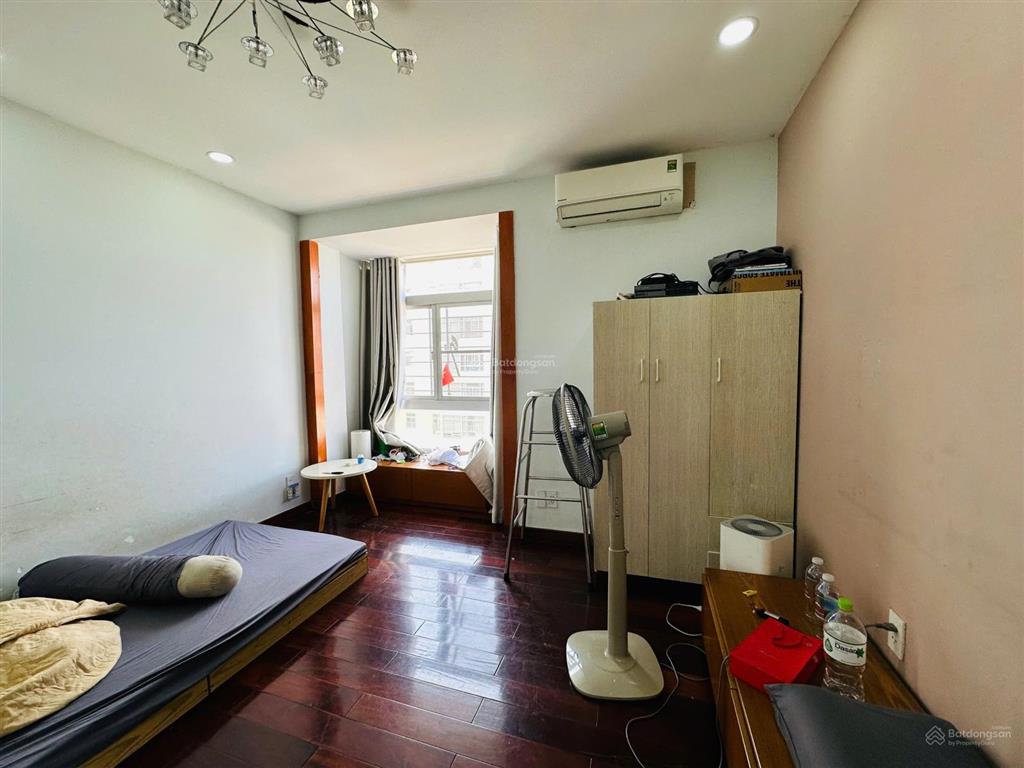 Bán căn hộ chung cư sky garden 2,giá 5,3 tỷ, dt89 m2, 3pn, 2wc