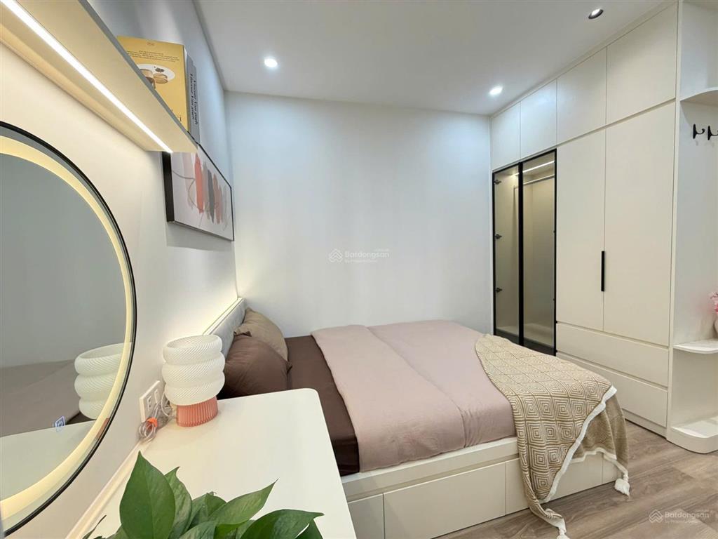 Bán căn hộ chung cư skygfarden 3 ,dt 68 m2 giá 6,250 tỷ