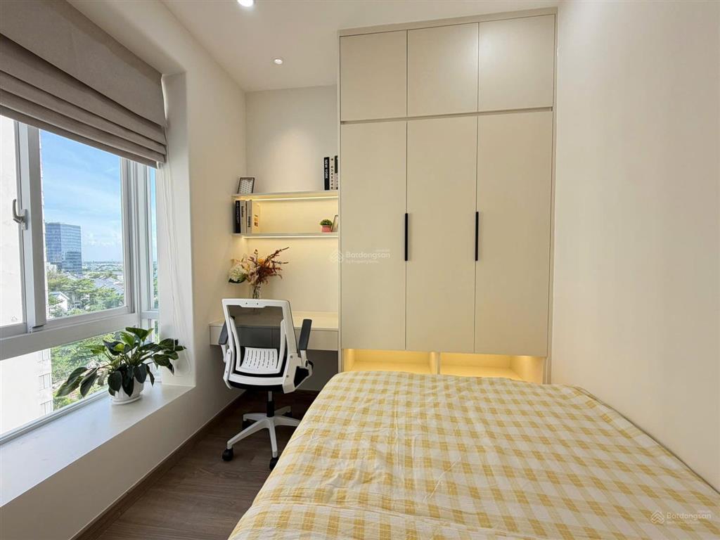 Bán căn hộ chung cư skygfarden 3 ,dt 68 m2 giá 6,250 tỷ