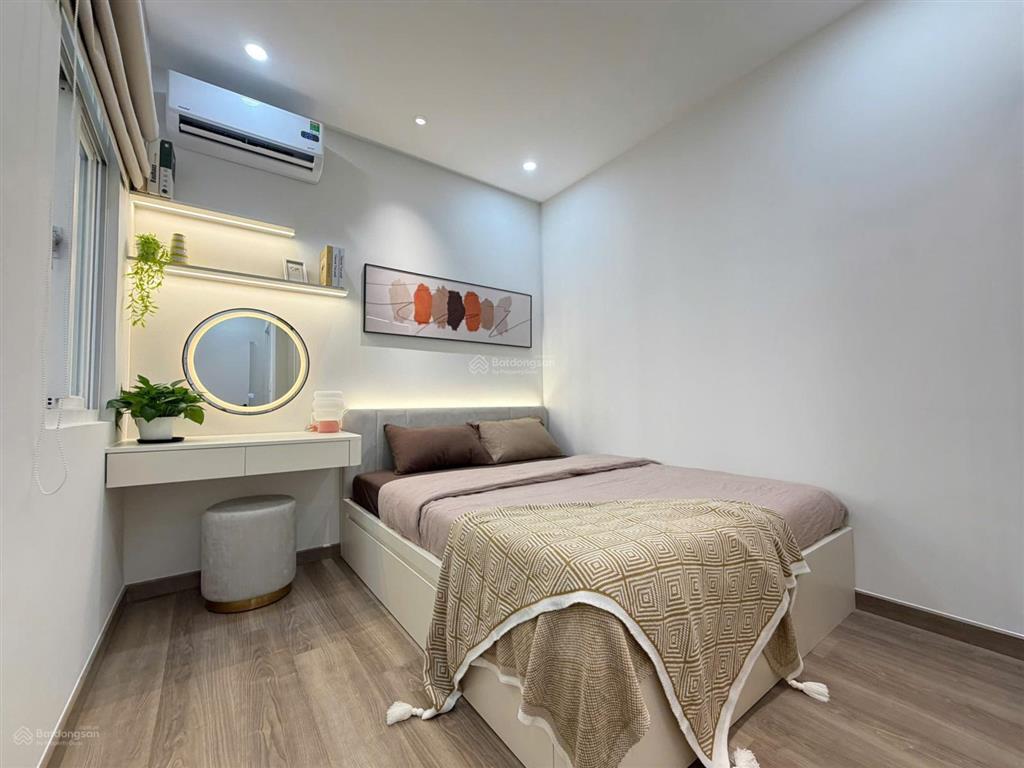 Bán căn hộ chung cư skygfarden 3 ,dt 68 m2 giá 6,250 tỷ