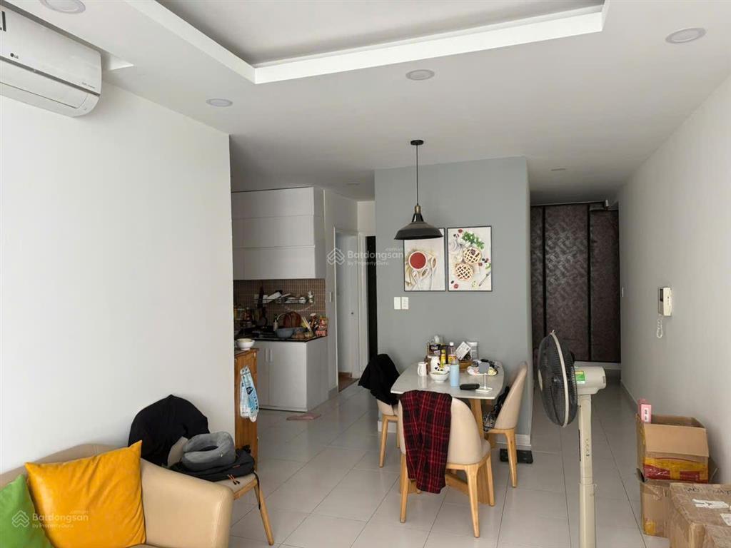 Căn hộ chung cư tk 2pn 2wc, bán gấp giá 4,8 tỷ tại sky garden 3