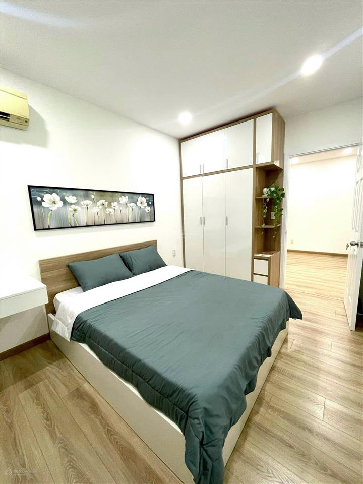 Bán cc sky garden 3, giá siêu hời 5 tỷ vnd, 74m2, 3pn, 2wc, tân phong, q7, tp.hcm