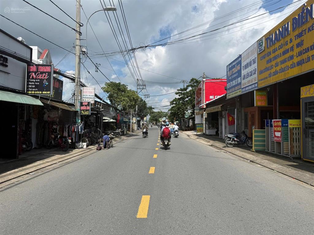 Bán gấp lô đất mặt tiền phan văn hớn 5x25m giá 6ty5 hóc môn