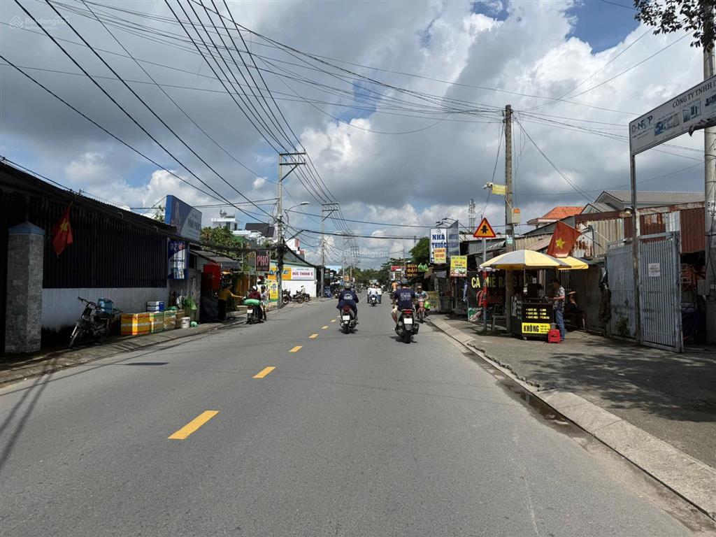 Bán gấp lô đất mặt tiền phan văn hớn 5x25m giá 6ty5 hóc môn