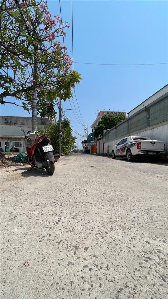 Bán đất shr đường thới tam thôn 6 cách chợ 200m giá 5tỷ6