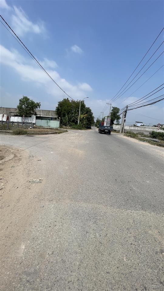 Gđ cần bán gấp lô đất 4350m góc 2 mặt tiền đường lê thị kim  kinh trung ương giá 11tr/1m2