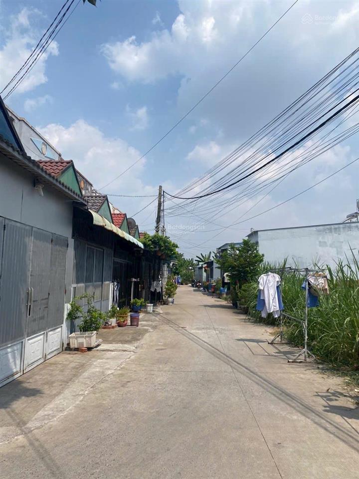 Bán 3 sổ 5x30m mới tách sau chợ xuân thới thượng giá 2ty7