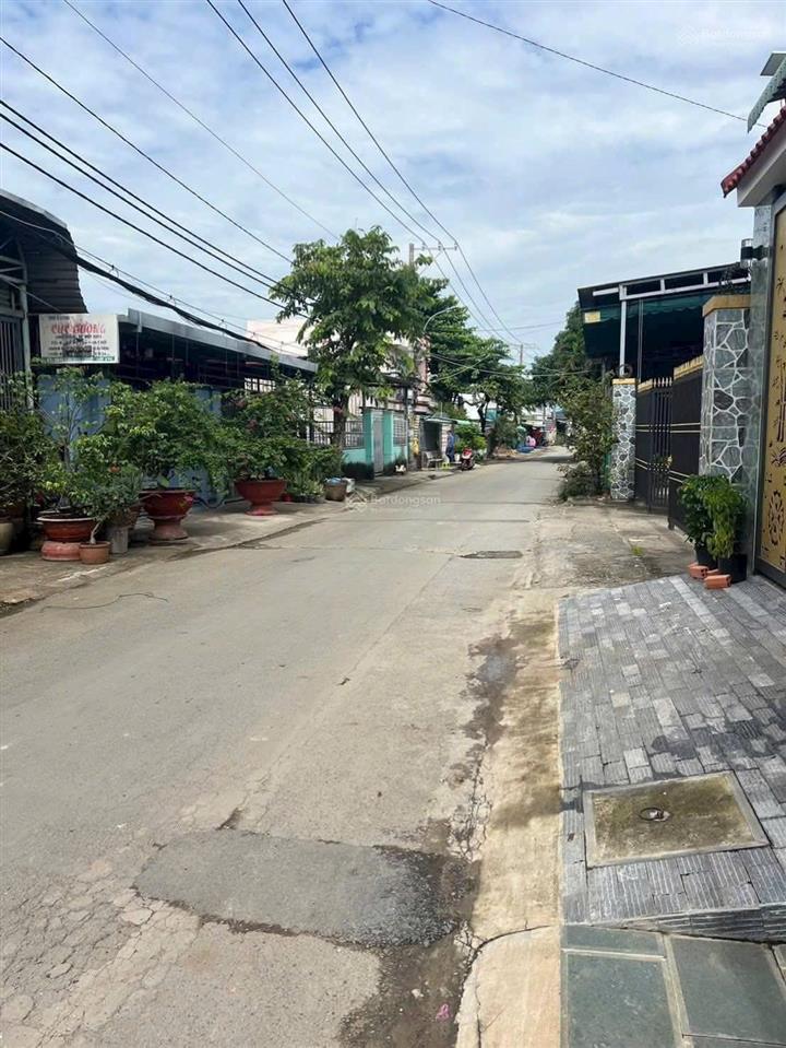 Bán 3 sổ 5x30m mới tách sau chợ xuân thới thượng giá 2ty7