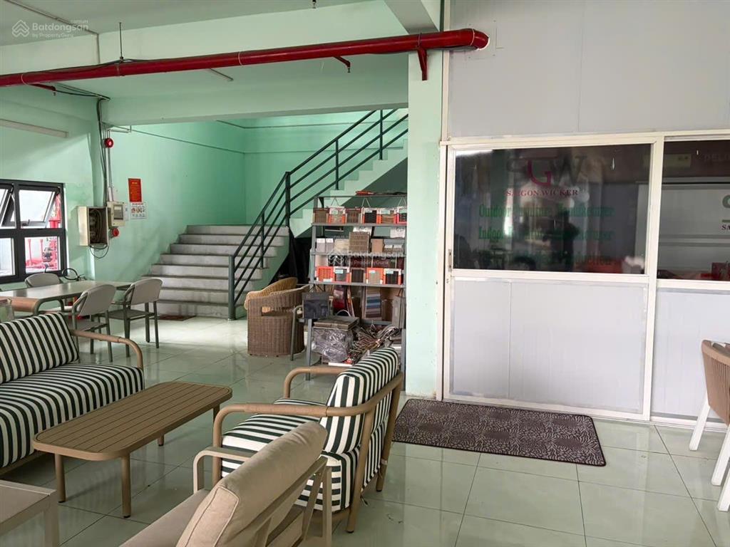 Bán xưởng 2000m² sàn, hoàn công đầy đủ, giá 35 tỷ