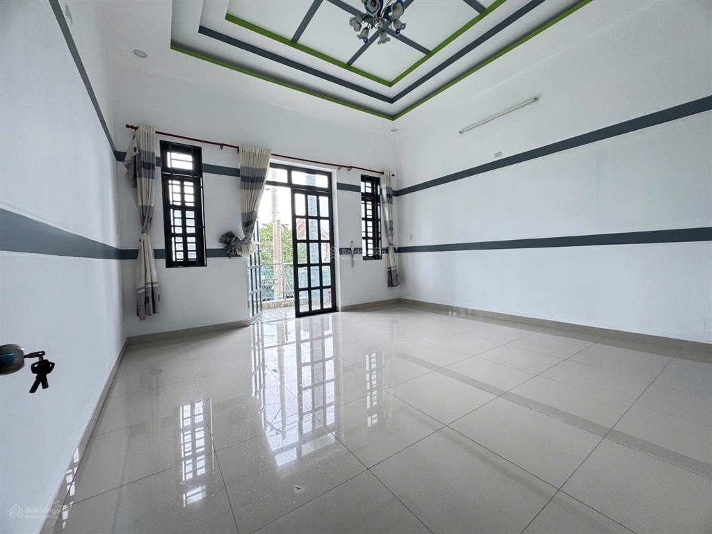 Bán nhà 6 tỷ 3 khu dân cư đại hải xã bà điểm