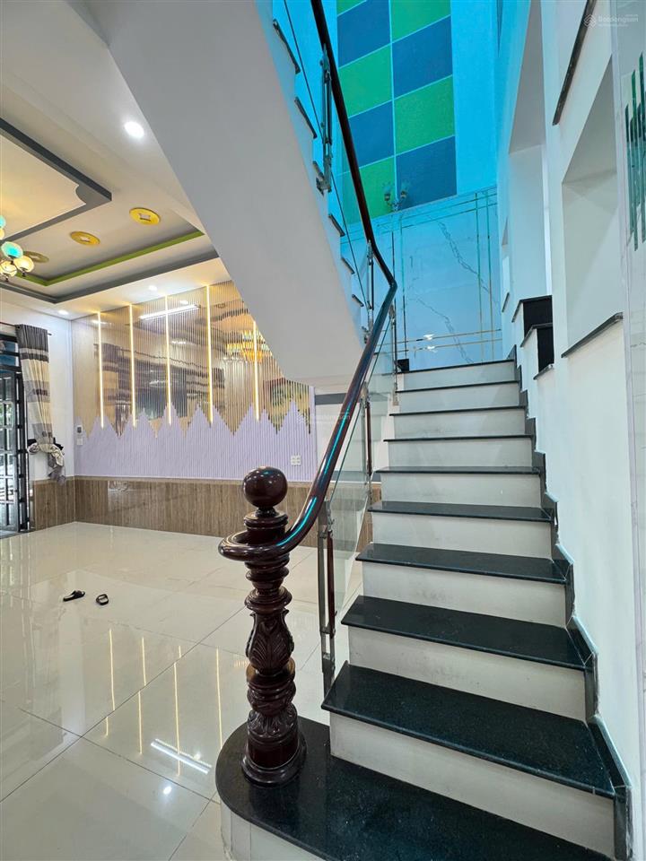 Bán nhà 6 tỷ 3 khu dân cư đại hải xã bà điểm