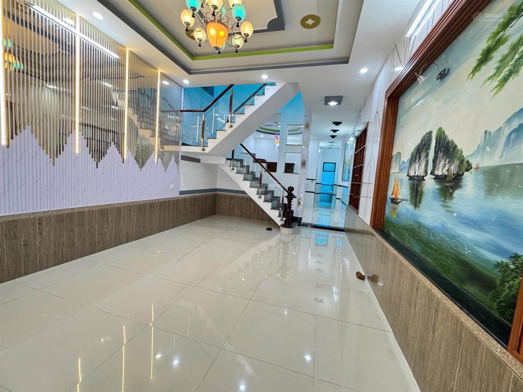 Bán nhà 6 tỷ 3 khu dân cư đại hải xã bà điểm