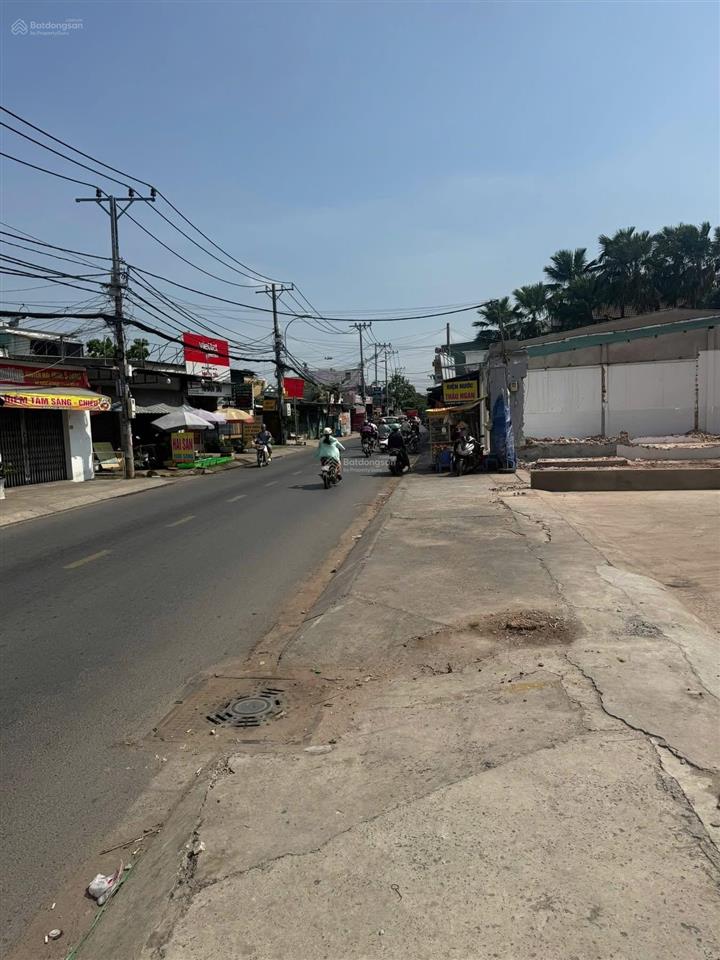 Bán gấp còn 8,5 tỷ đất mặt tiền trần văn mười hóc môn