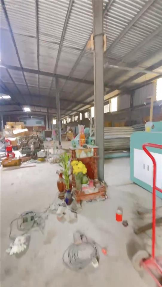 Cho thuê xưởng 3 mặt tiền phạm văn sáng hóc môn, giá 75tr/1 tháng
