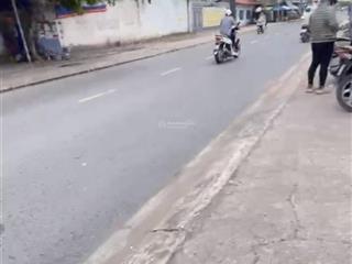 Cho thuê xưởng 3 mặt tiền phạm văn sáng hóc môn, giá 75tr/1 tháng