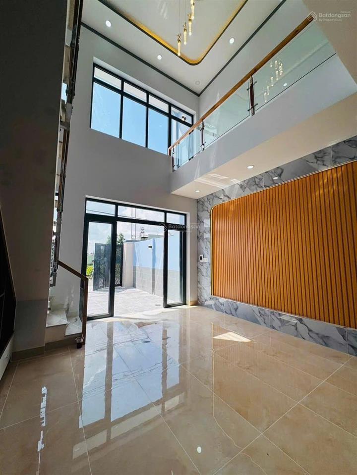 Bán nhà sổ hồng giá 5tỷ5 phan văn hớn vào 400m